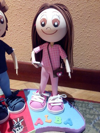 Con su fan, personalizado para Alba.